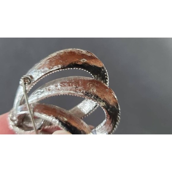 Monet Silver Triple Loop Bow Brooch - Picture 10 of 10